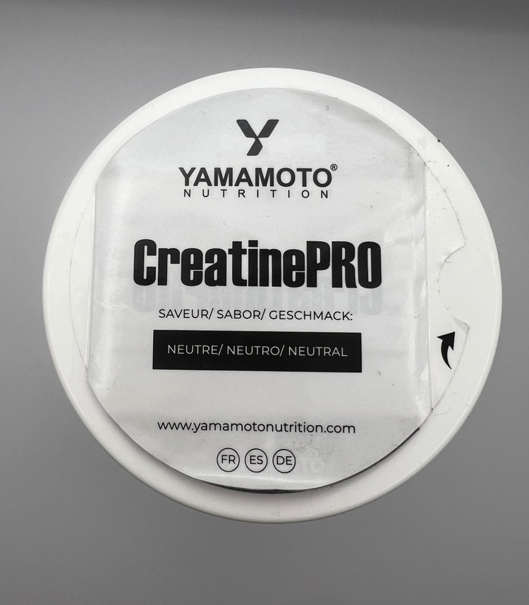 Photo personnelle NabFit.fr du pot de créatine CreatinePRO Yamoto Nutrition (vue aérienne)