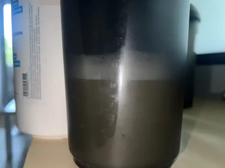 Isolate Native Whey Mix:Musclewhey Nutrimuscle que vaut double protéine test et avis mélange après 15 minutes Photo personnelle NabFit.fr montrant l'Isolate Native Whey Mix (anciennement Musclewhey) de la marque Nutrimuscle, un fois mélangé