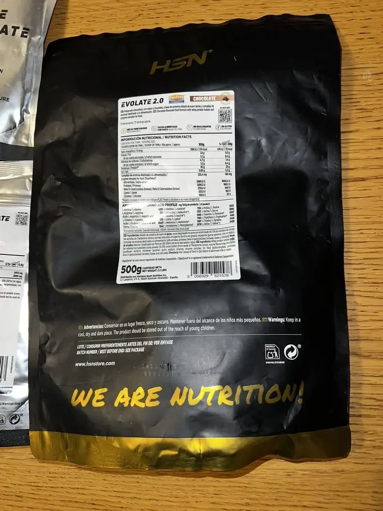 HSN Store avis revue marque compléments espagnole anti crise test avis essayés Photo personnelle NabFit.fr d'une partie de ma commande effectuée sur le site HSN Store avec au premier plan un paquet de Evolate 2.0