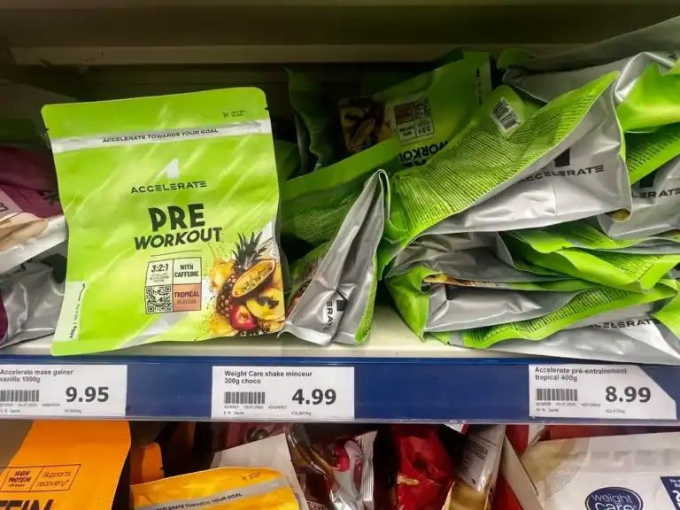 Photo personnelle NabFit.fr du Pre-workout de la marque Accelerate Nutrition vendue à Action