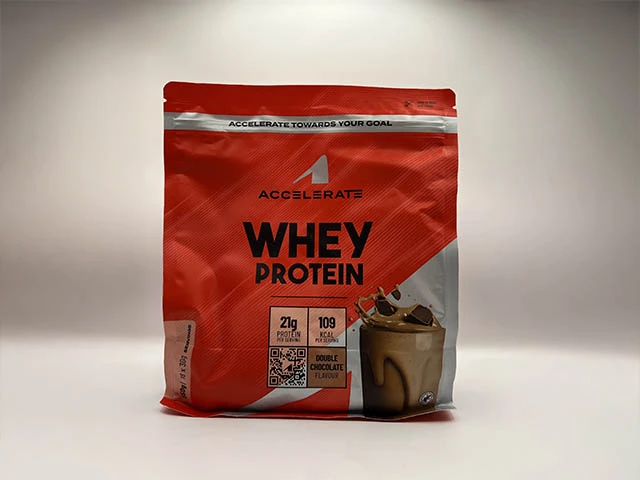 Photo personnelle NabFit.fr du sachet de Whey Protein de la marque de compléments alimentaires Accelerate Nutrition