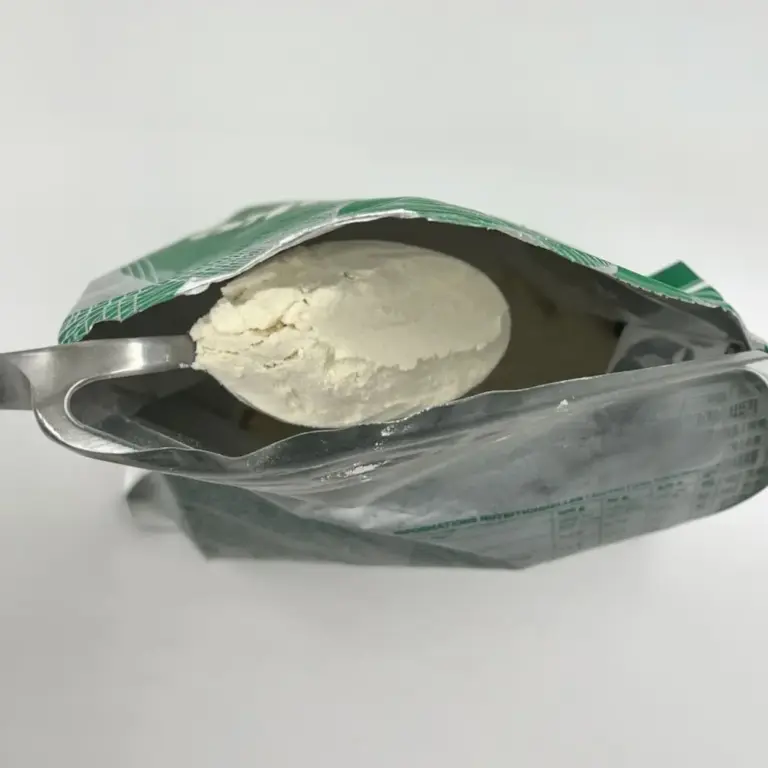 Milkshake protéiné GreenWhey vous allez apprécier protéine test avis complets goût avant cuillière Photo personnelle NabFit.fr d'une cuillère à soupe de Milkshake Protéiné GreenWhey